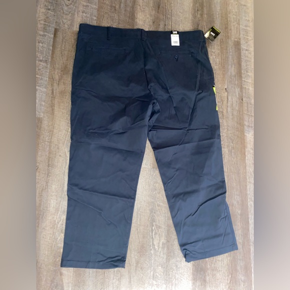 Big & Tall Lee® Extreme Motion Regular Straight Fit Pants in Navy 48 W x 29 L - Picture 5 of 8